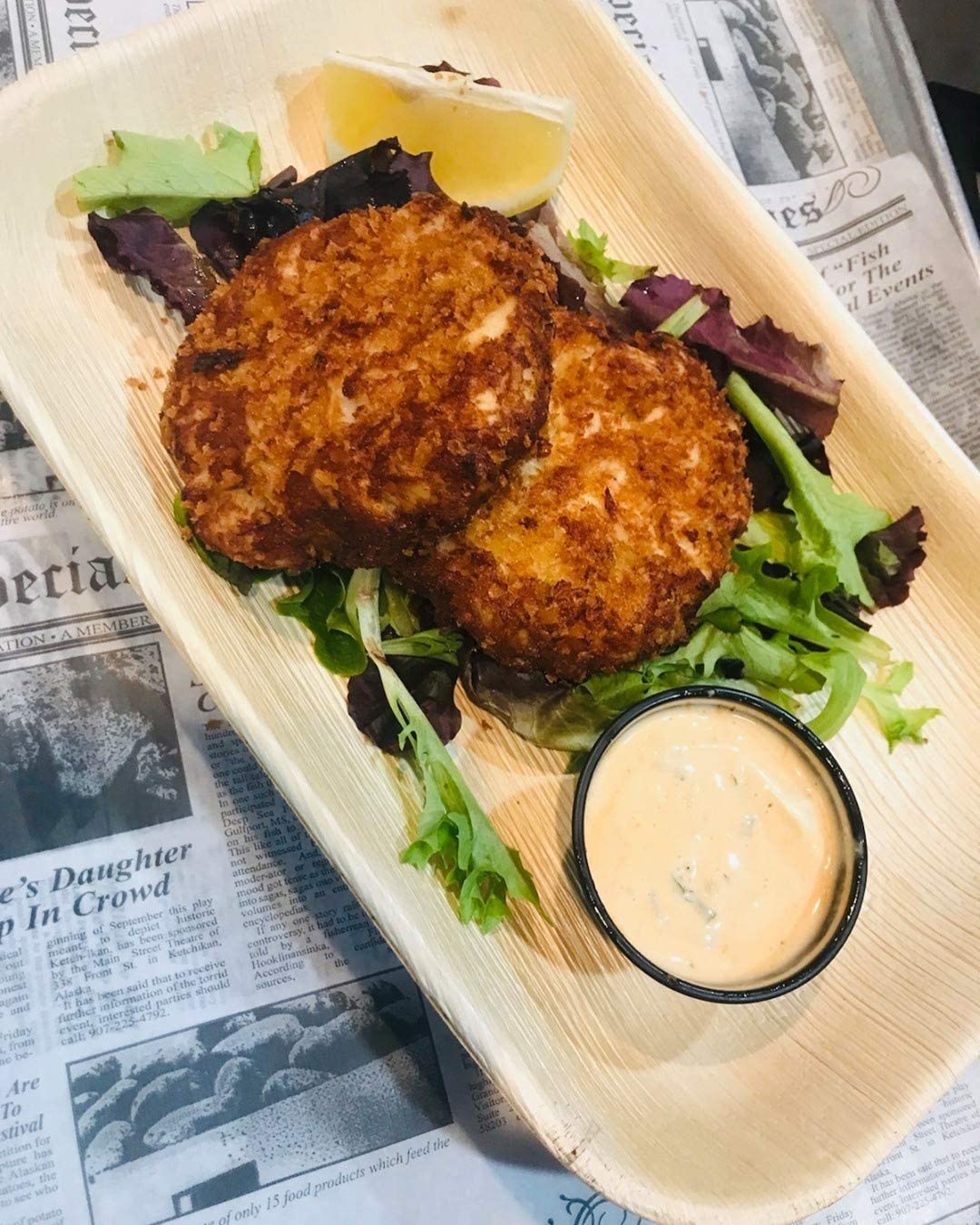 11" x 7" Inch Rectangle Tray in a restaurant